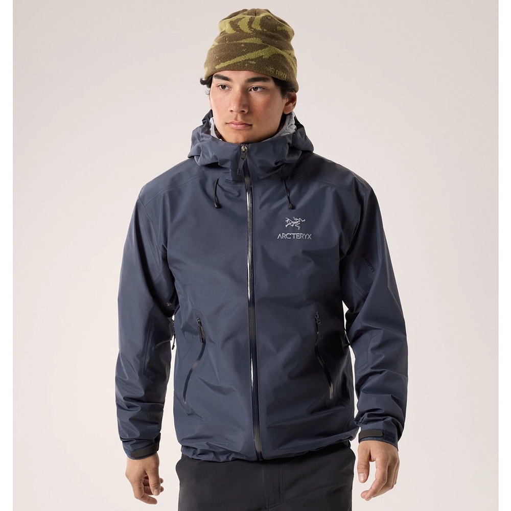 Arc’teryx Beta LT Jacket (Large/Black Sapphire)